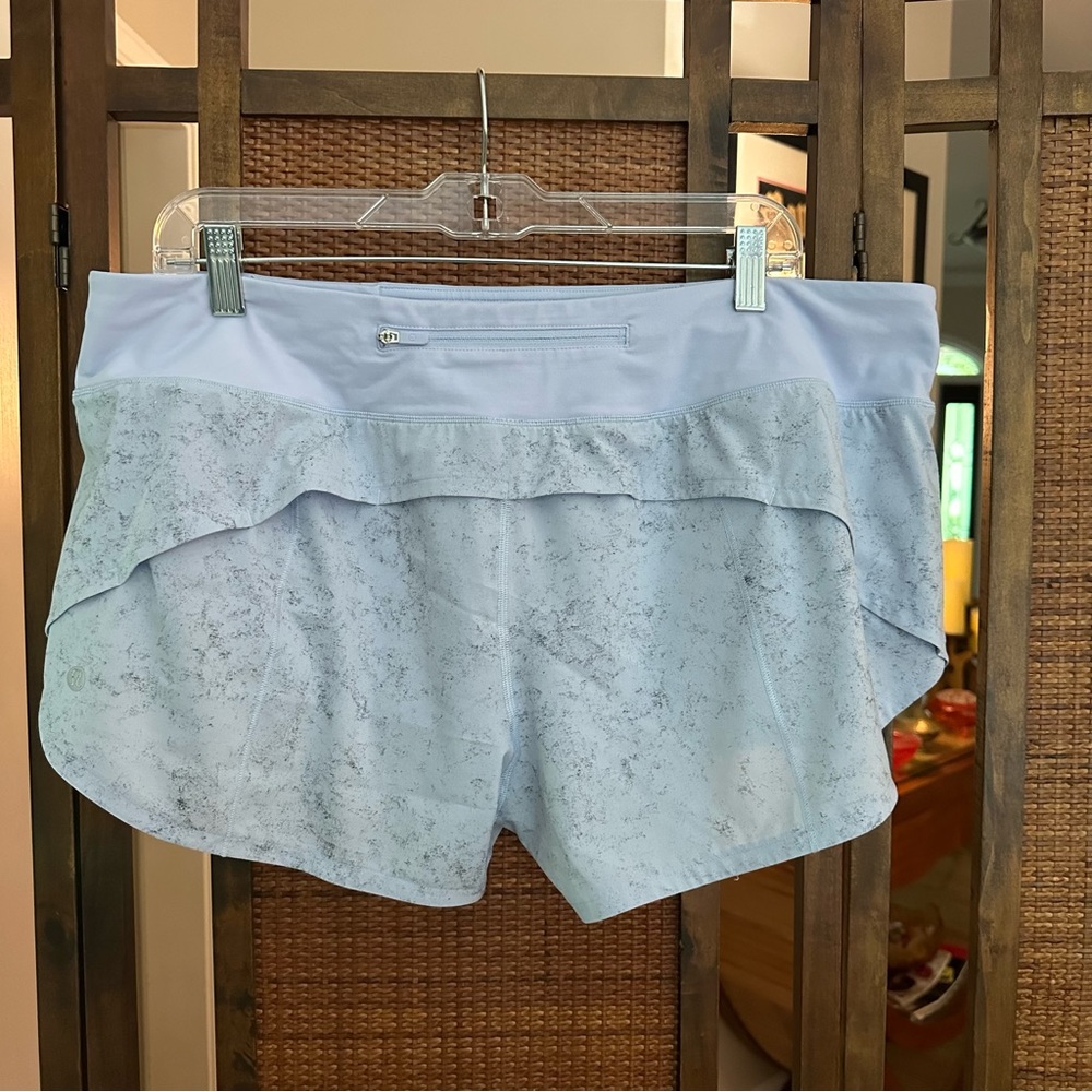 Lululemon Speed Up Low-Rise Lined Short 2.5"
Gravel Dust Pastel Blue Multi 14